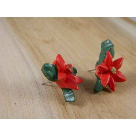 Holiday Vintage Poinsettia Post Earrings, Vintage Christmas Earrings - Picture 4 of 5